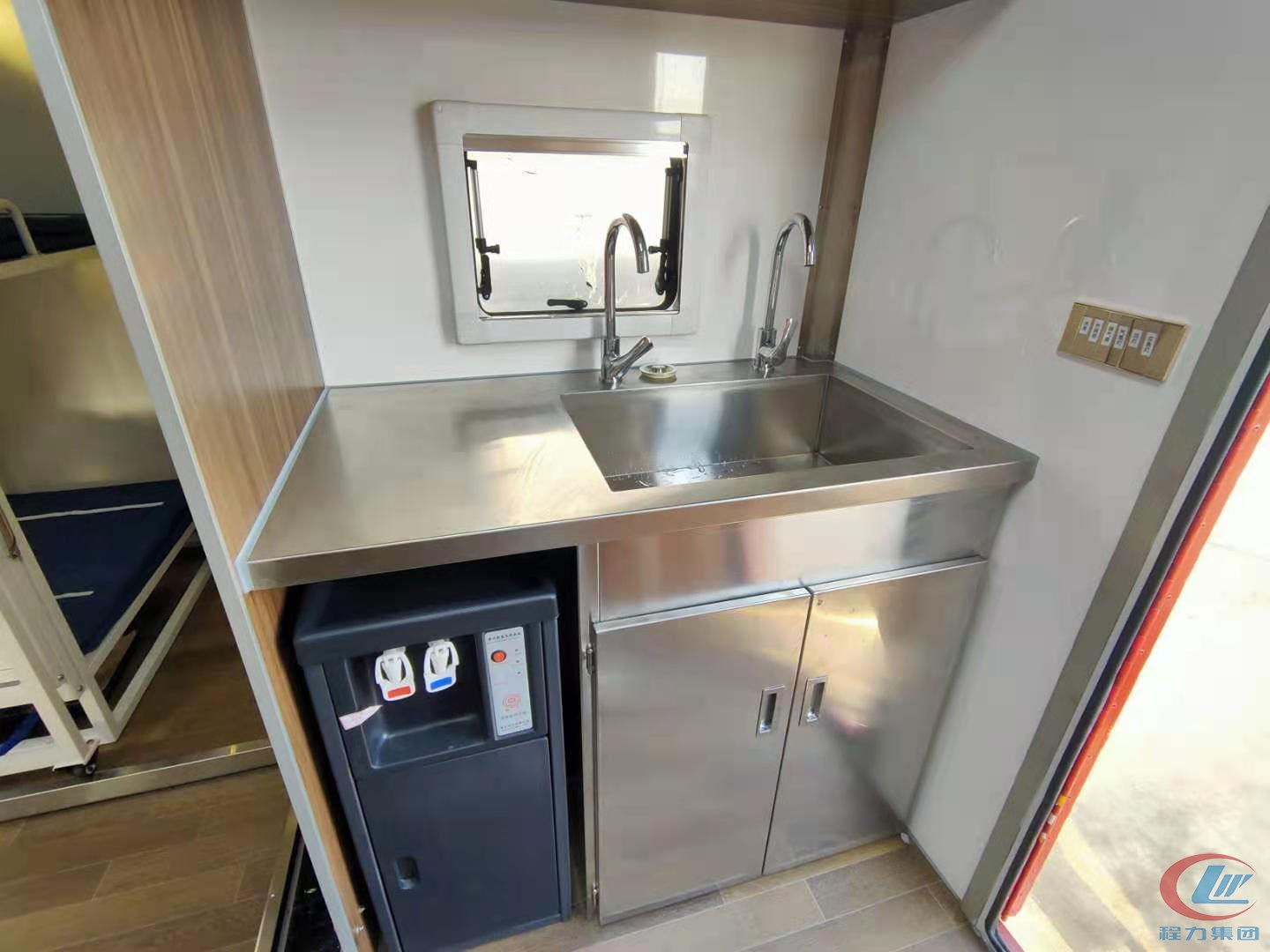 東風(fēng)天錦宿營車