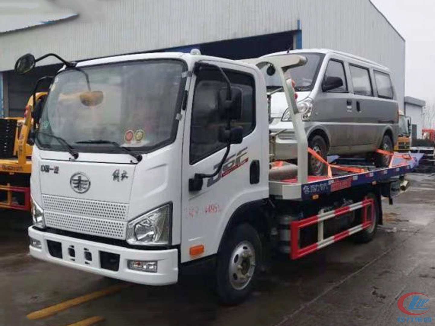 國(guó)六解放J6F一拖二平板清障車