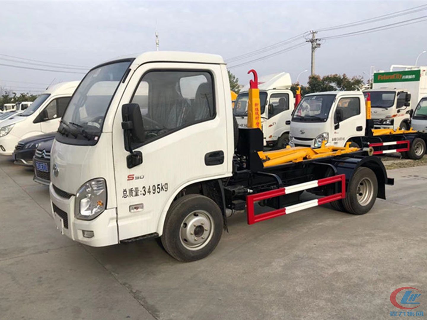 國六躍進3方勾臂垃圾車