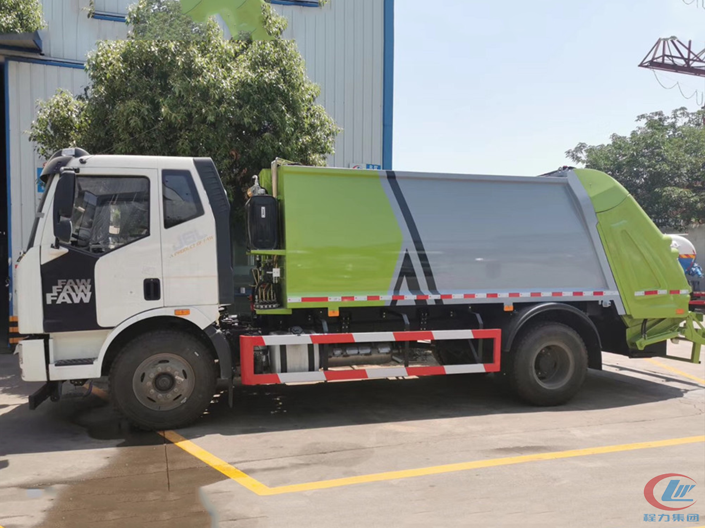 國(guó)六12方解放J6壓縮垃圾車