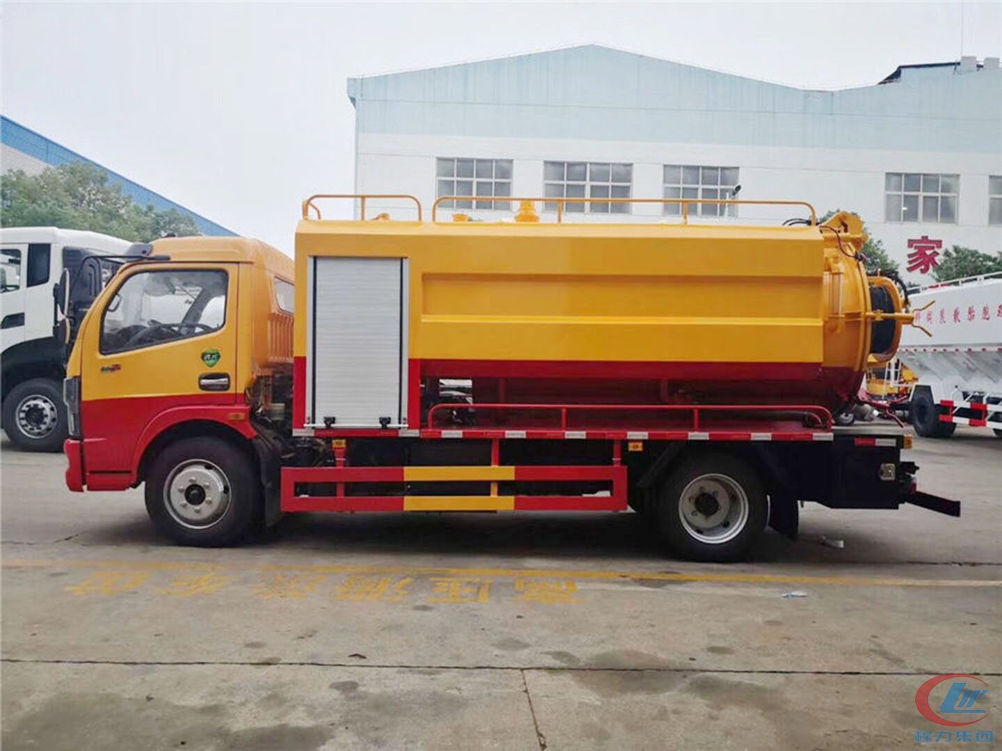 國六東風(fēng)凱普特8方清洗吸污車