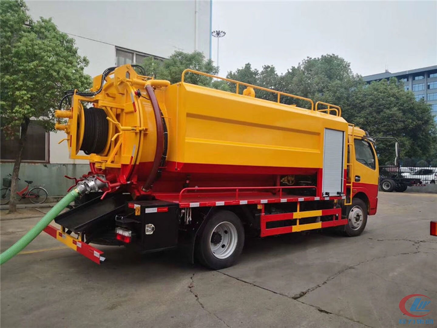 國六東風(fēng)凱普特8方清洗吸污車