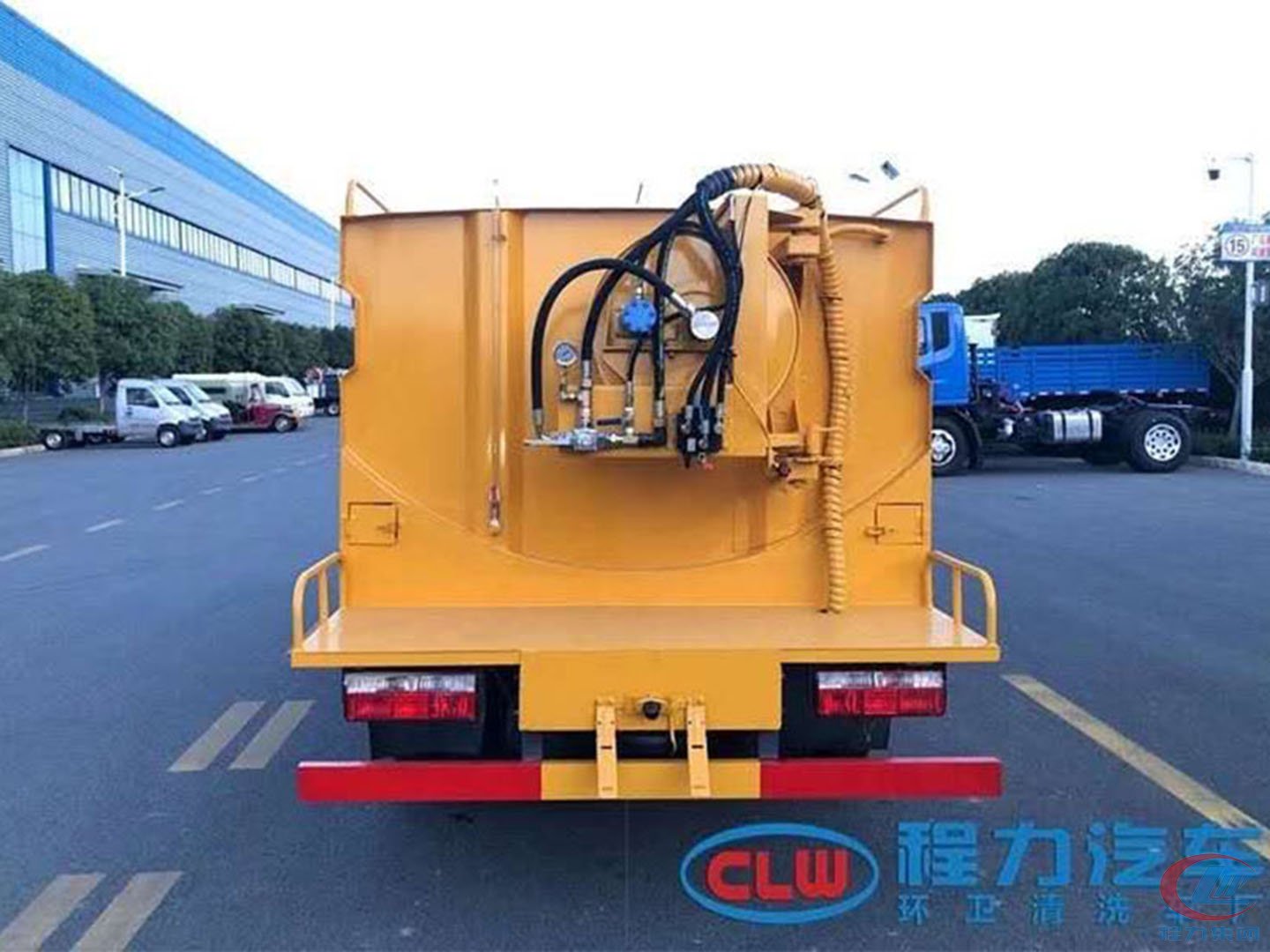 東風(fēng)福瑞卡藍(lán)牌高壓清洗車(chē)