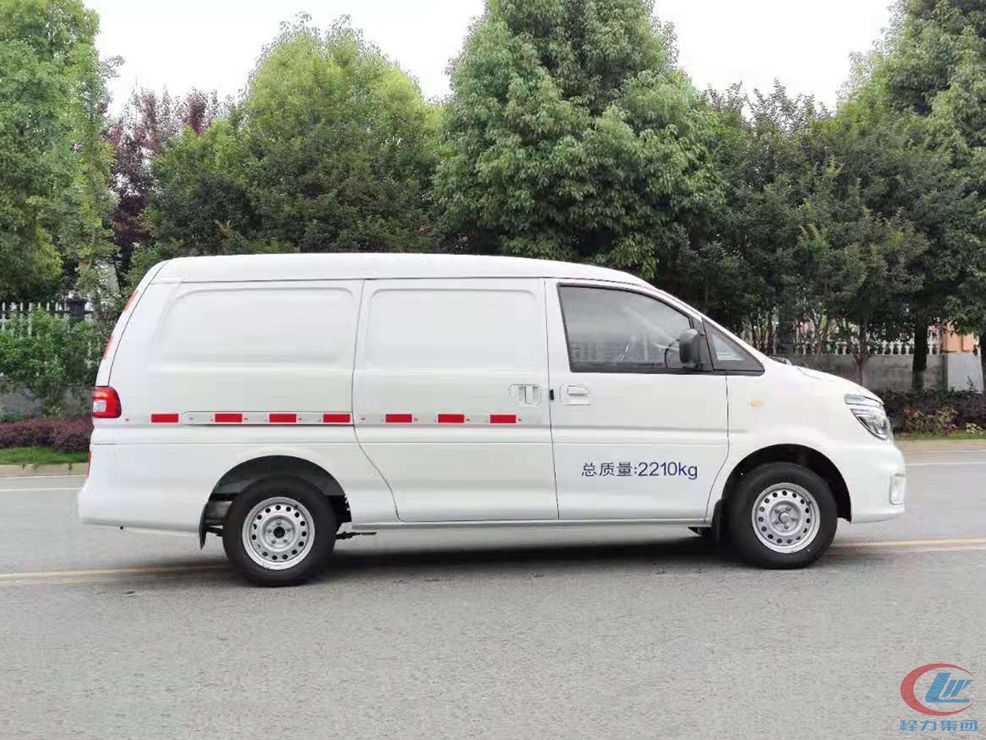國六東風(fēng)風(fēng)行菱智V3冷藏車