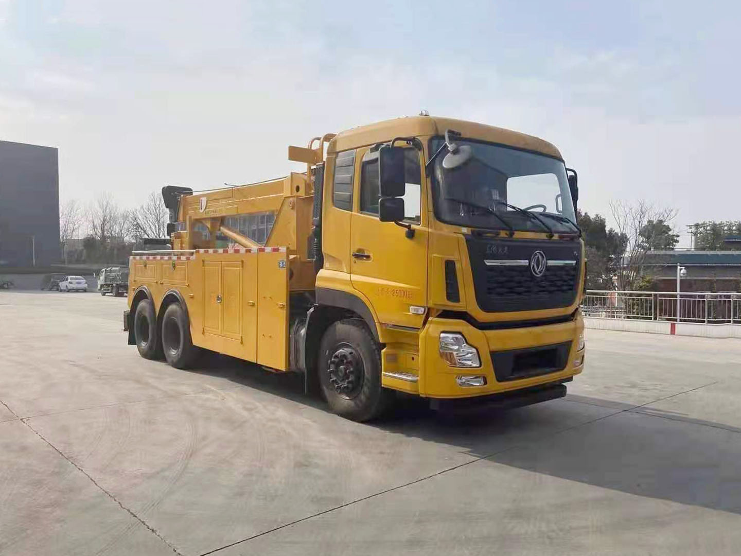 國(guó)六東風(fēng)天龍后雙橋拖吊分離清障車