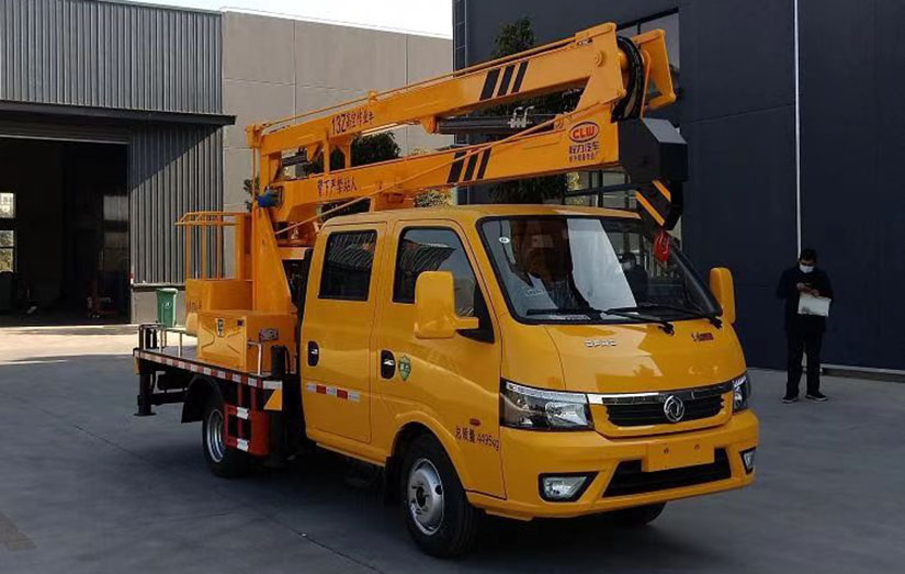 東風(fēng)途逸雙排13米高空作業(yè)車