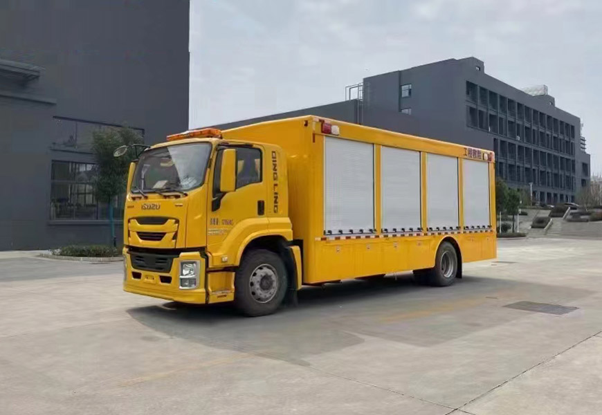 國(guó)六五十鈴5550軸距救援車