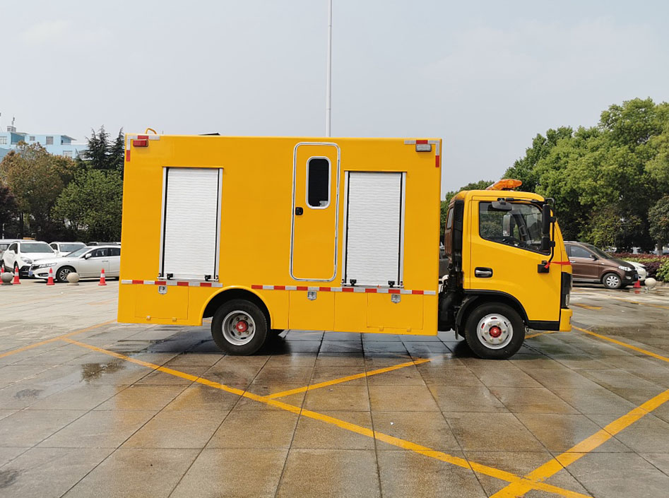 東風(fēng)小多利卡救險(xiǎn)車