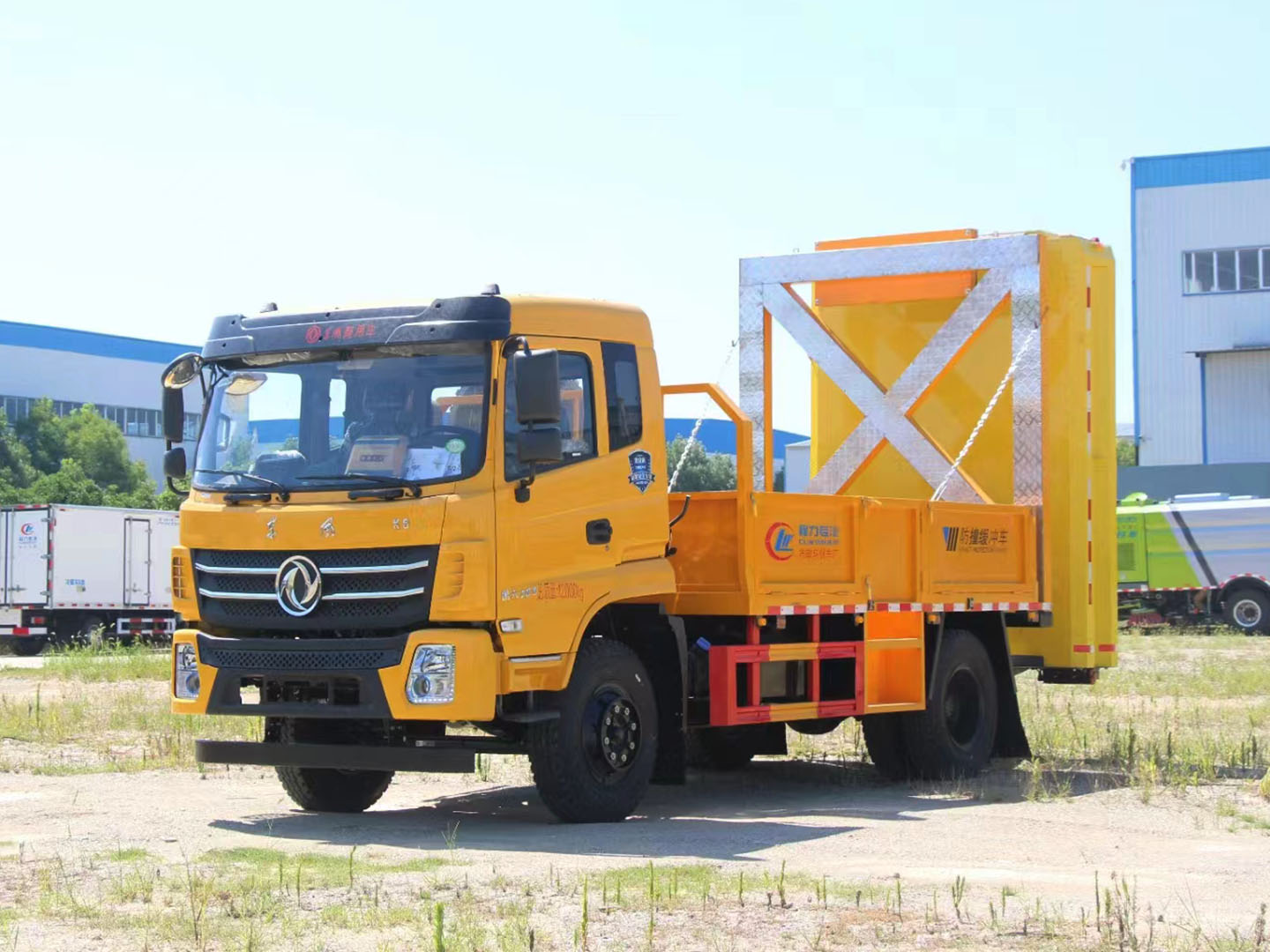 國六東風(fēng)K6防撞緩沖車