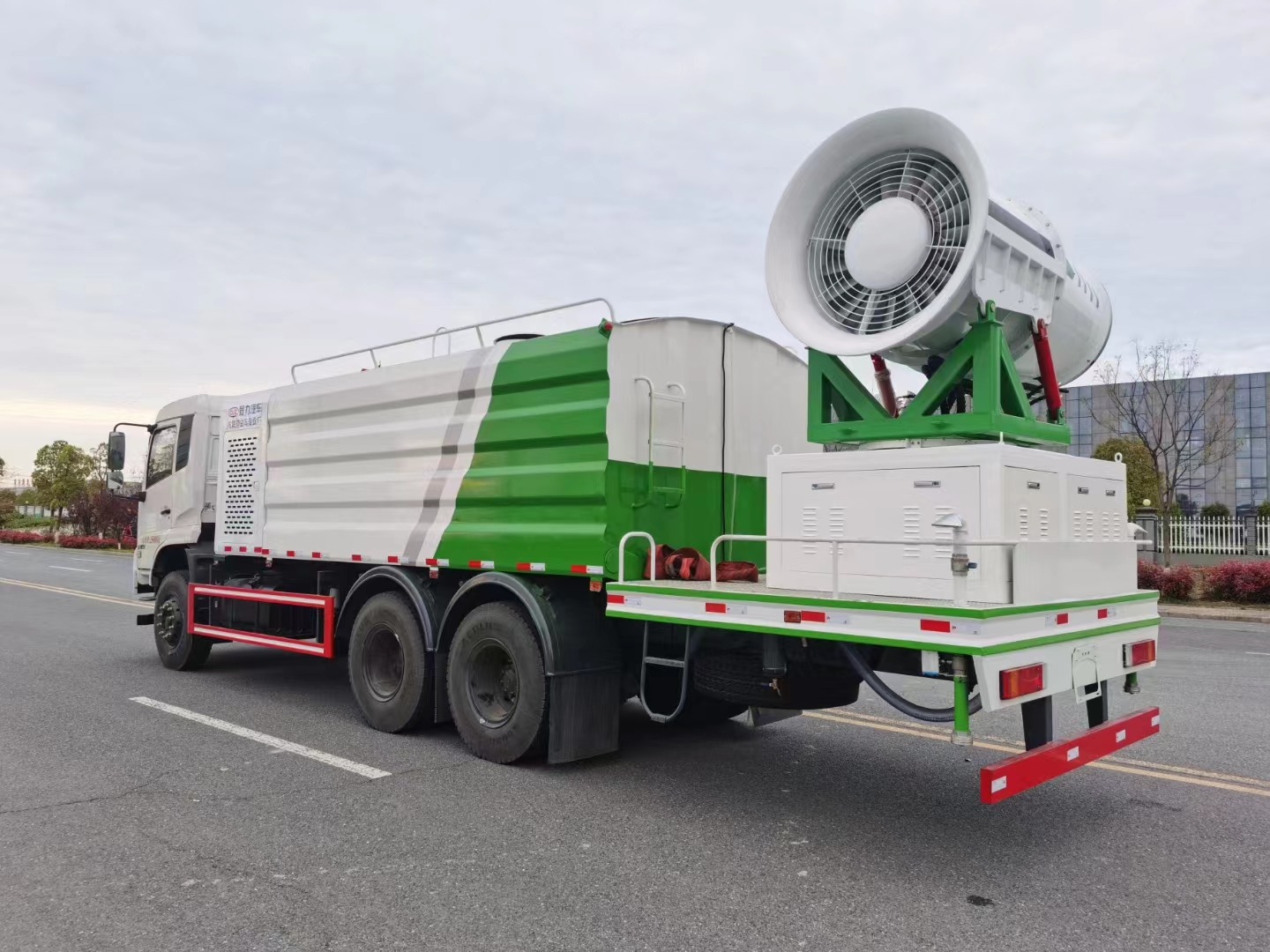 國六東風(fēng)天錦后雙橋多功能抑塵車