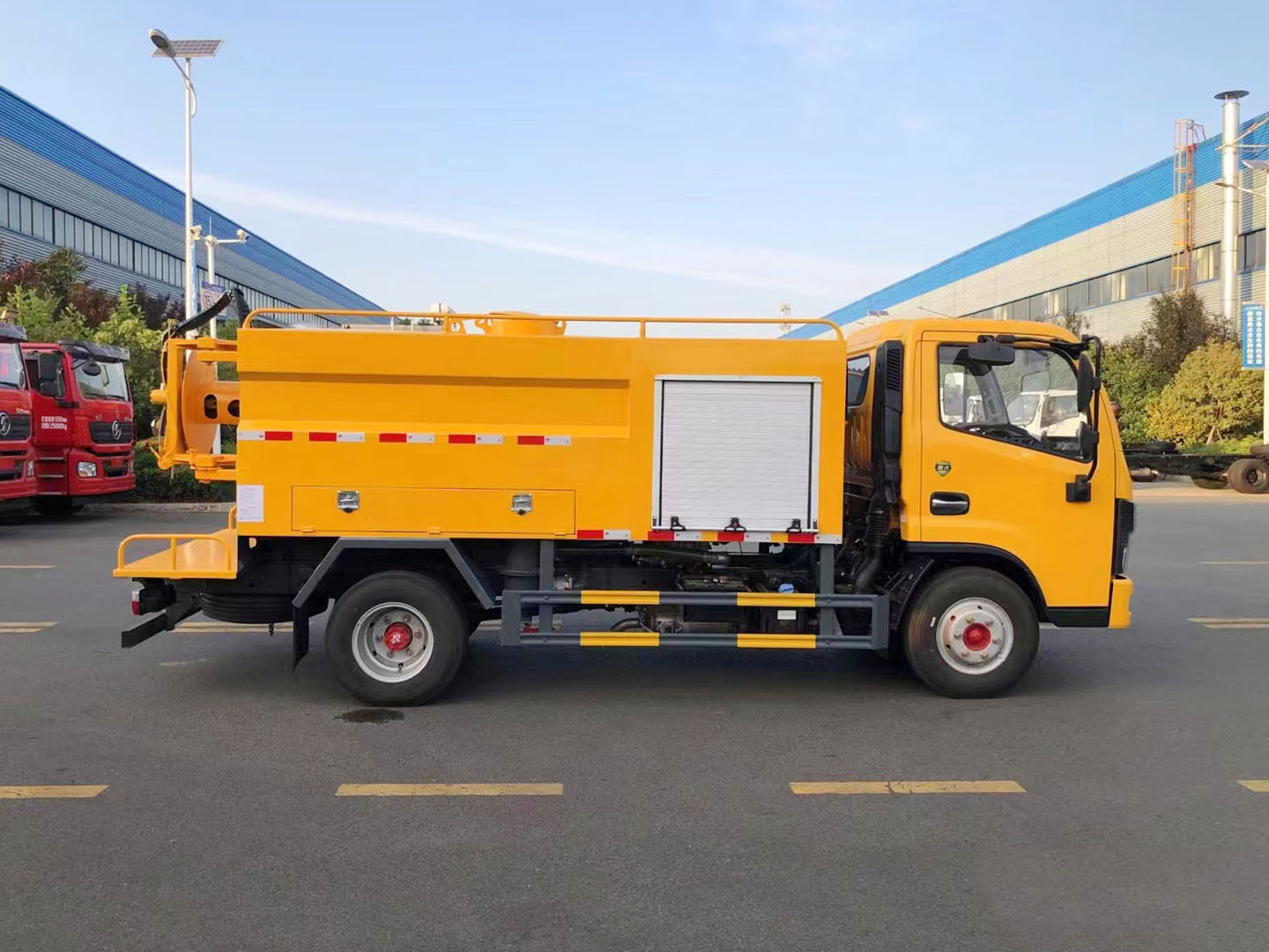 國(guó)六東風(fēng)多利卡高壓清洗車