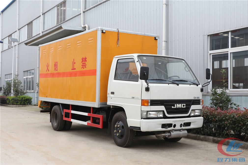程力集團(tuán)江鈴JMC爆破器材運(yùn)輸車高清圖