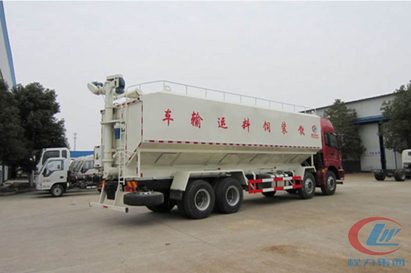 湖北程力福田歐曼前四后八散裝飼料車(chē)側(cè)面圖