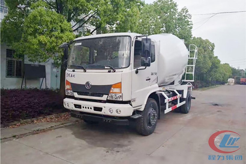 東風(fēng)嘉運(yùn)6方混凝土攪拌車側(cè)面圖