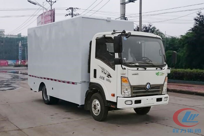 重汽王牌3.8米廂長舞臺車側(cè)面圖