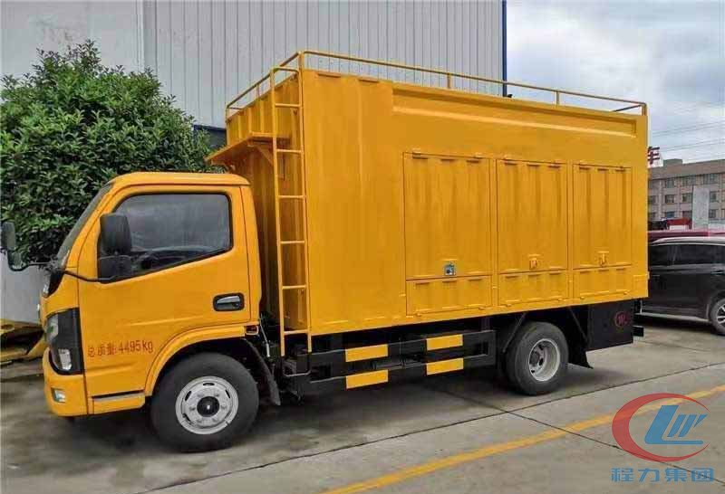 工程黃---東風(fēng)多利卡D6國(guó)六吸污凈化車(chē)