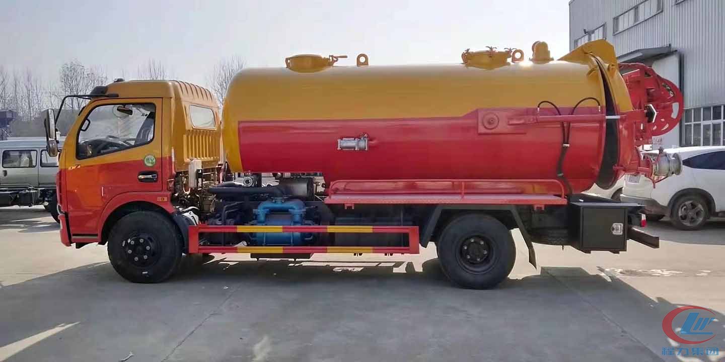 東風(fēng)多利卡D7一體罐清洗吸污車