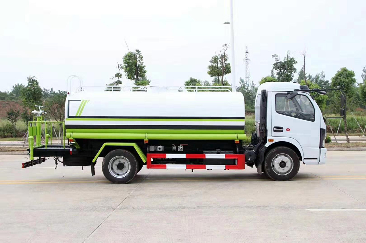 國(guó)六凱普特K7綠化灑水車