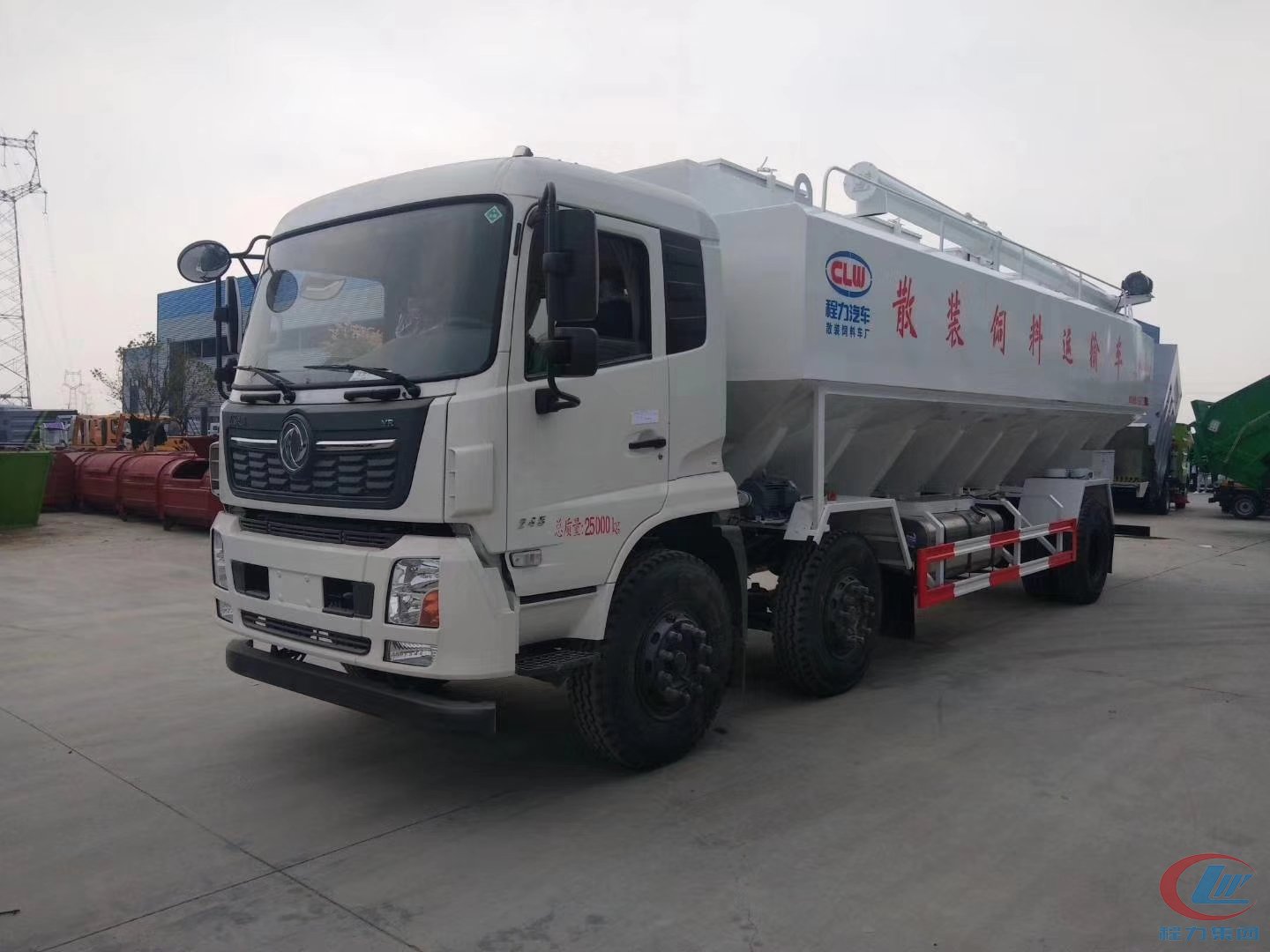 東風(fēng)天錦散裝飼料運輸車