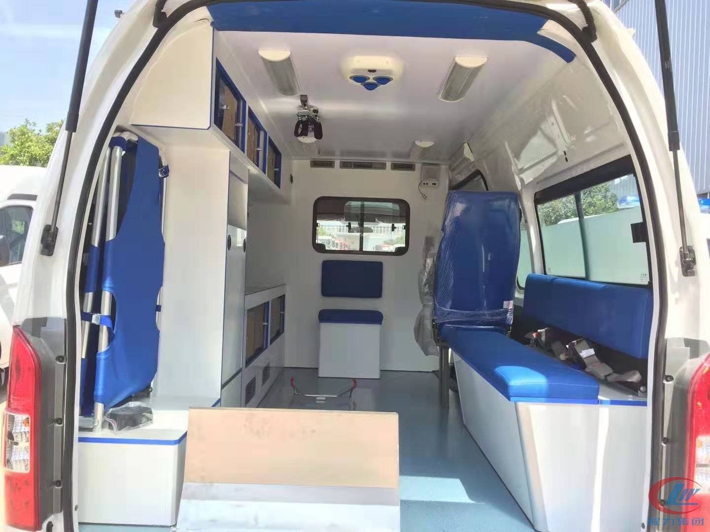 湖北程力福田G9救護(hù)車