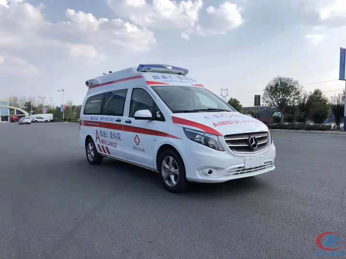 福建奔馳威霆救護(hù)車側(cè)面圖